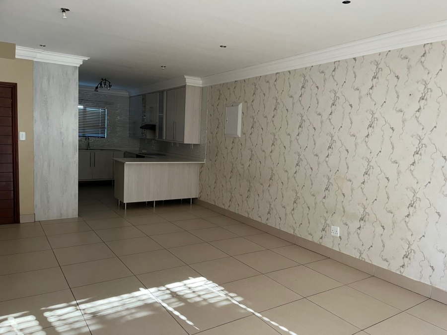 To Let 3 Bedroom Property for Rent in Heuwelsig Free State